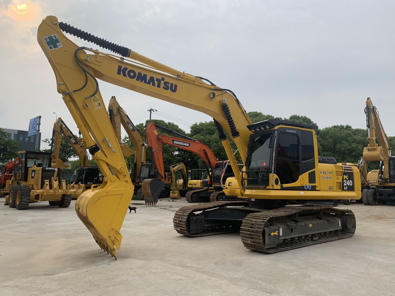 Komatsu PC240, PC220 Secondhand Excavator Good Price - Bæltegravemaskine: billede 3 Komatsu PC240, PC220 Secondhand Excavator Good Price - Bæltegravemaskine: billede 3