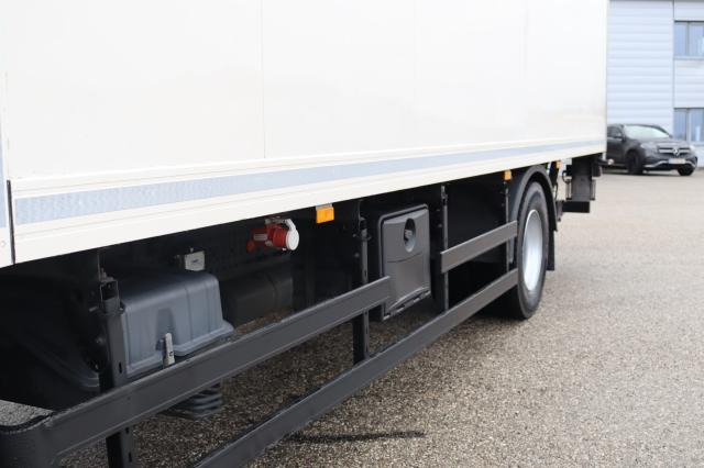 Mercedes-Benz Antos 1824 L - Kølevogn lastbil: billede 3 Mercedes-Benz Antos 1824 L - Kølevogn lastbil: billede 3
