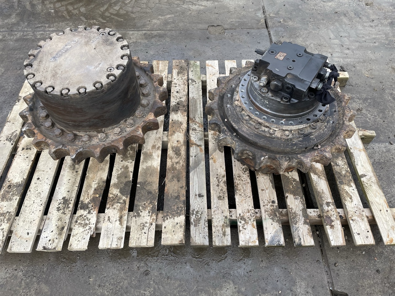 Zwolnica Volvo EC250 - Undervognsdele for Bæltegravemaskine: billede 2 Zwolnica Volvo EC250 - Undervognsdele for Bæltegravemaskine: billede 2