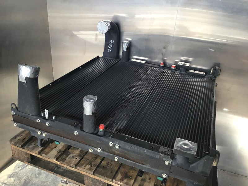 Liebherr Combined Radiator - Køler: billede 1 Liebherr Combined Radiator - Køler: billede 1