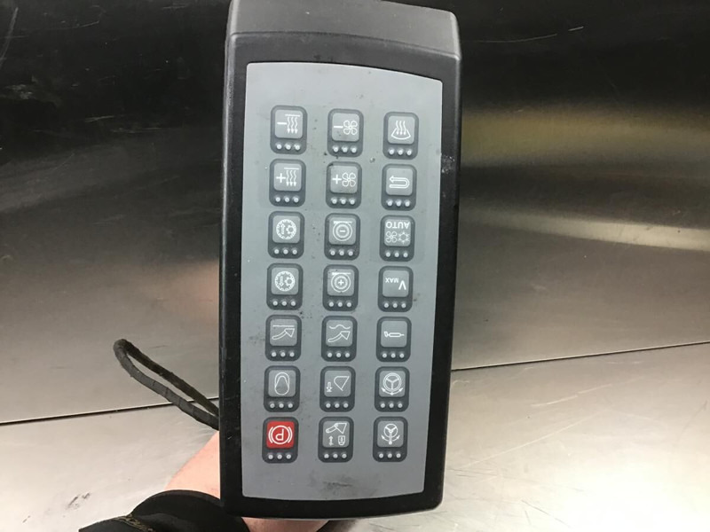 Liebherr Keyboard - Instrumentbræt: billede 2 Liebherr Keyboard - Instrumentbræt: billede 2