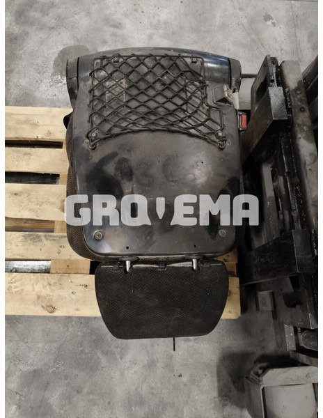 Liebherr R926 COMP / R946 LC / R946 LC-V / R946 NLC / R946 S-HD / R950 / R950 LC-V / R950 S-HD / R922 LC / R926 LC / R920 LC / R920 NLC / - Sæde: billede 1 Liebherr R926 COMP / R946 LC / R946 LC-V / R946 NLC / R946 S-HD / R950 / R950 LC-V / R950 S-HD / R922 LC / R926 LC / R920 LC / R920 NLC / - Sæde: billede 1