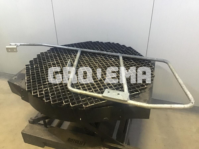 Liebherr R934 , R926, R930, R938 - Førerhus og interiør: billede 1 Liebherr R934 , R926, R930, R938 - Førerhus og interiør: billede 1