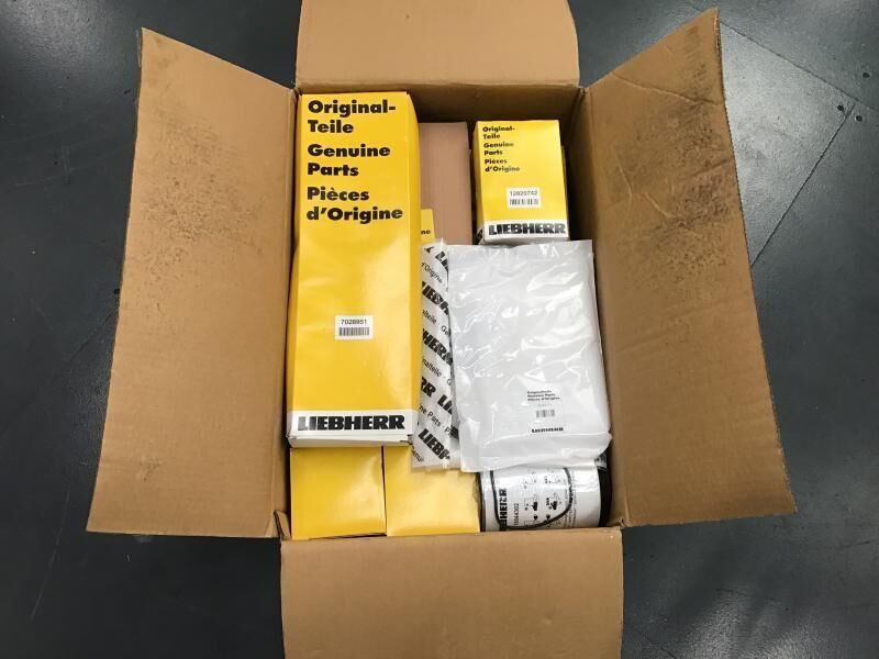 Liebherr Service Kit 1000 hours R906/R916/R926 - Brændstoffilter: billede 2 Liebherr Service Kit 1000 hours R906/R916/R926 - Brændstoffilter: billede 2