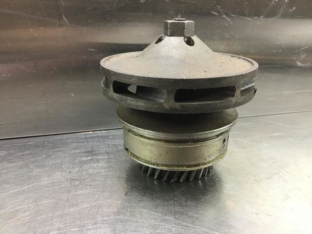 Liebherr Waterpump - Kølevæskepumpe: billede 3 Liebherr Waterpump - Kølevæskepumpe: billede 3