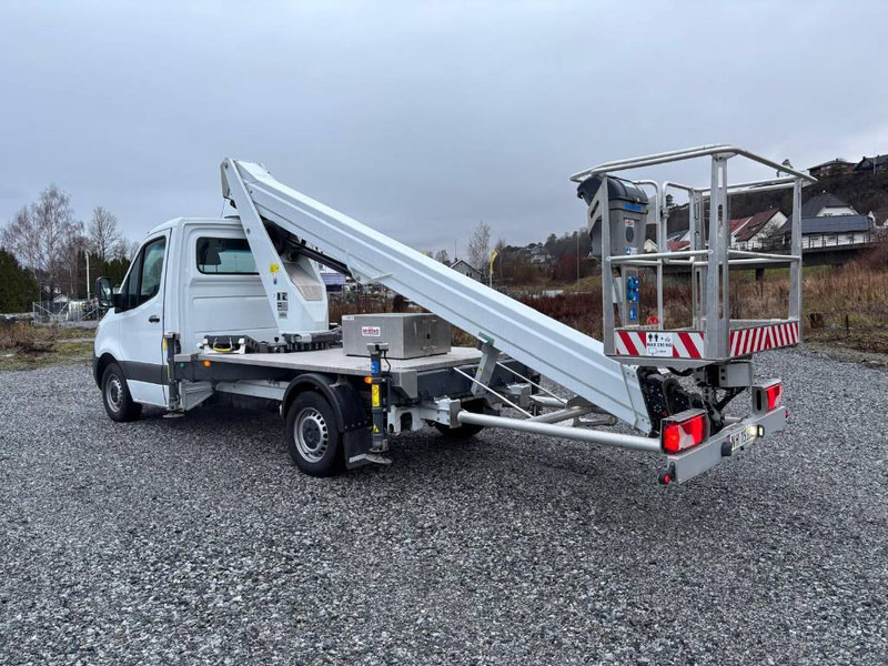 Mercedes-Benz Dino 230VTH - Lastbil med mandskabslift: billede 3 Mercedes-Benz Dino 230VTH - Lastbil med mandskabslift: billede 3