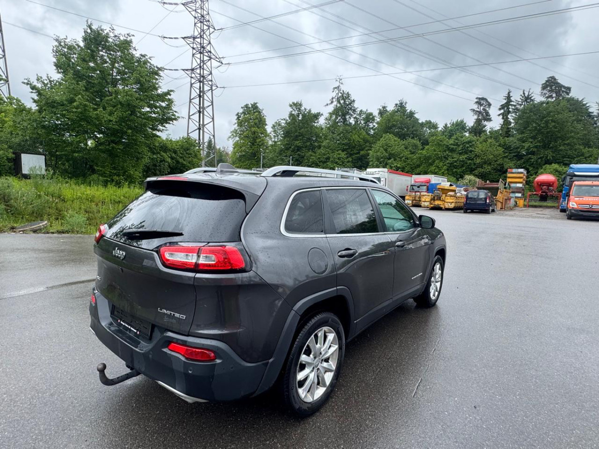 JEEP Cherokee 2.2 TD - Hatchback: billede 4 JEEP Cherokee 2.2 TD - Hatchback: billede 4
