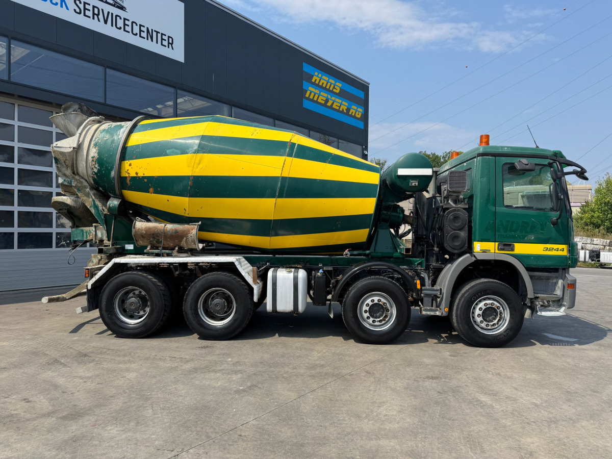 MERCEDES Actros 3244 8x4 Liebherr 9m3 - Betonbil: billede 4 MERCEDES Actros 3244 8x4 Liebherr 9m3 - Betonbil: billede 4