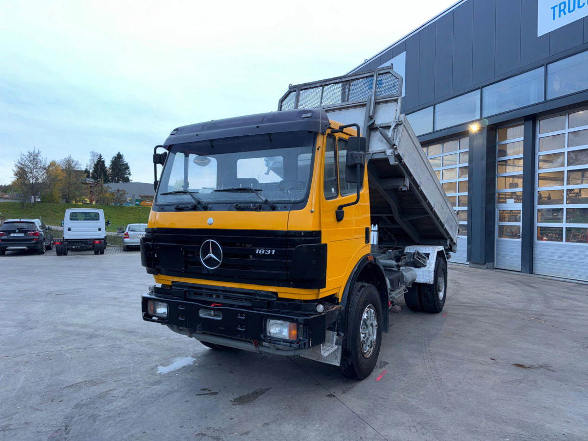 MERCEDES SK 1831 4x2 5m3 Kipper - Tipvogn lastbil: billede 1 MERCEDES SK 1831 4x2 5m3 Kipper - Tipvogn lastbil: billede 1