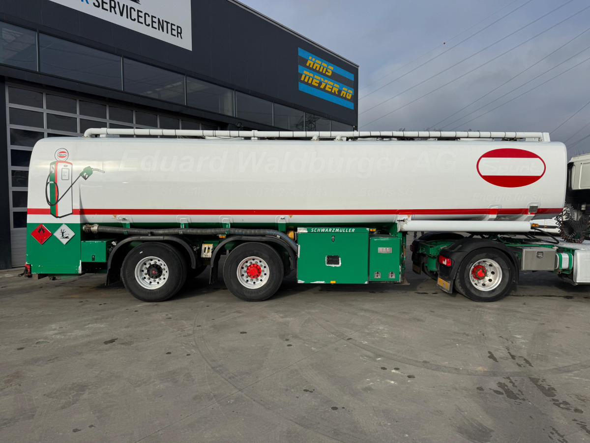 SCHWARZMÜLLER Tank 32'770L 3 Kammern - Tanksættevogn: billede 3 SCHWARZMÜLLER Tank 32'770L 3 Kammern - Tanksættevogn: billede 3