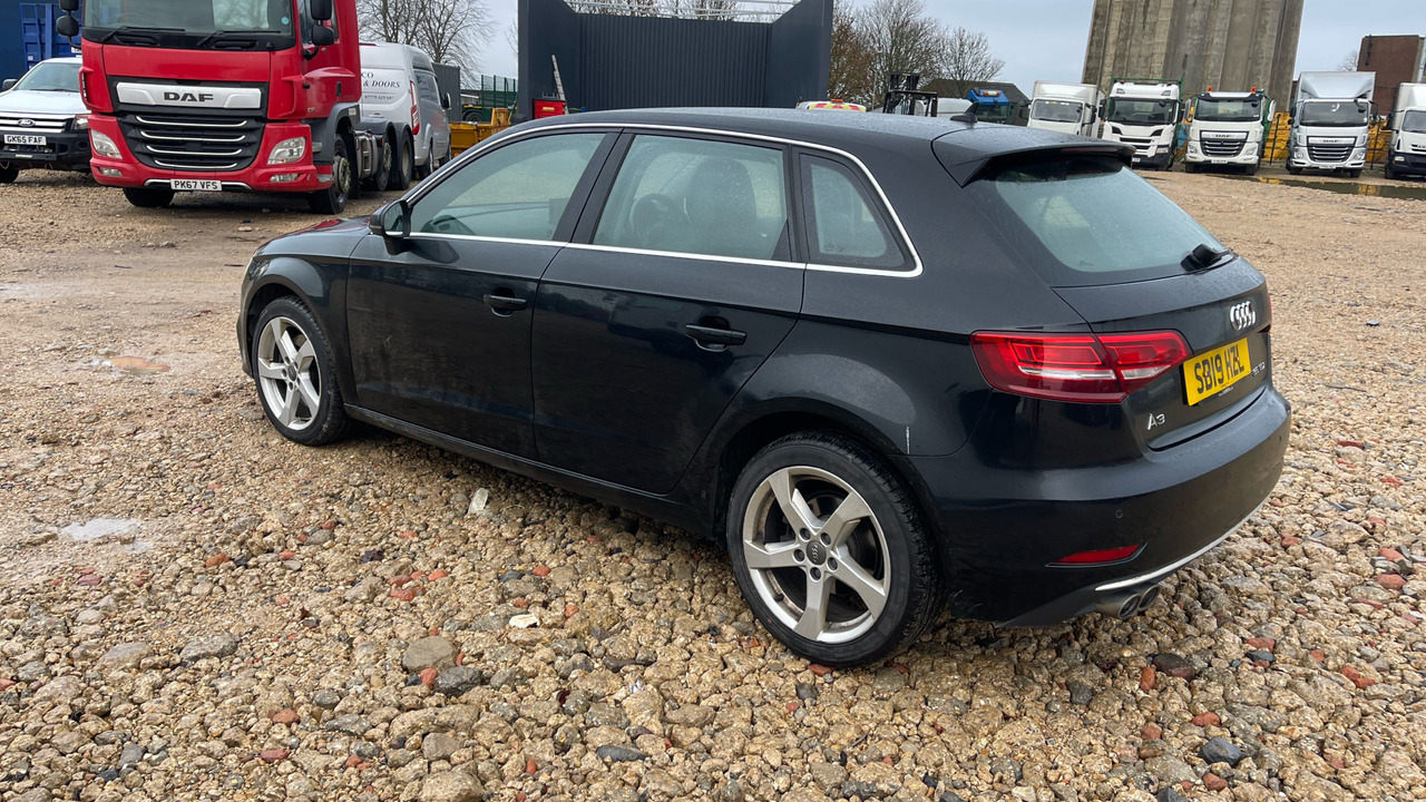 AUDI A3 2.0 35 TDI SPORT - Hatchback: billede 3 AUDI A3 2.0 35 TDI SPORT - Hatchback: billede 3