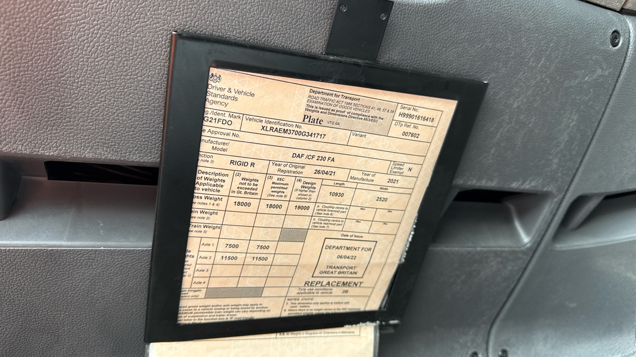 Lastbil med lad DAF CF 230: billede 11