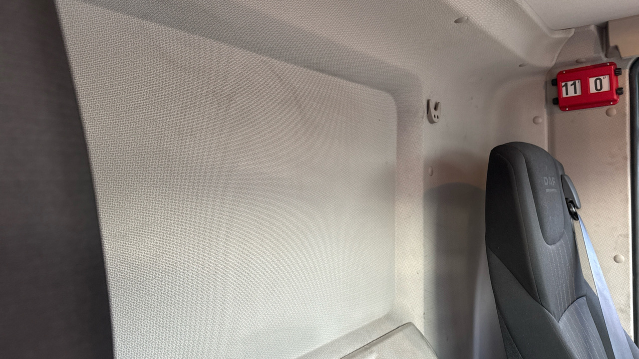 Lastbil med lad DAF CF 230: billede 16