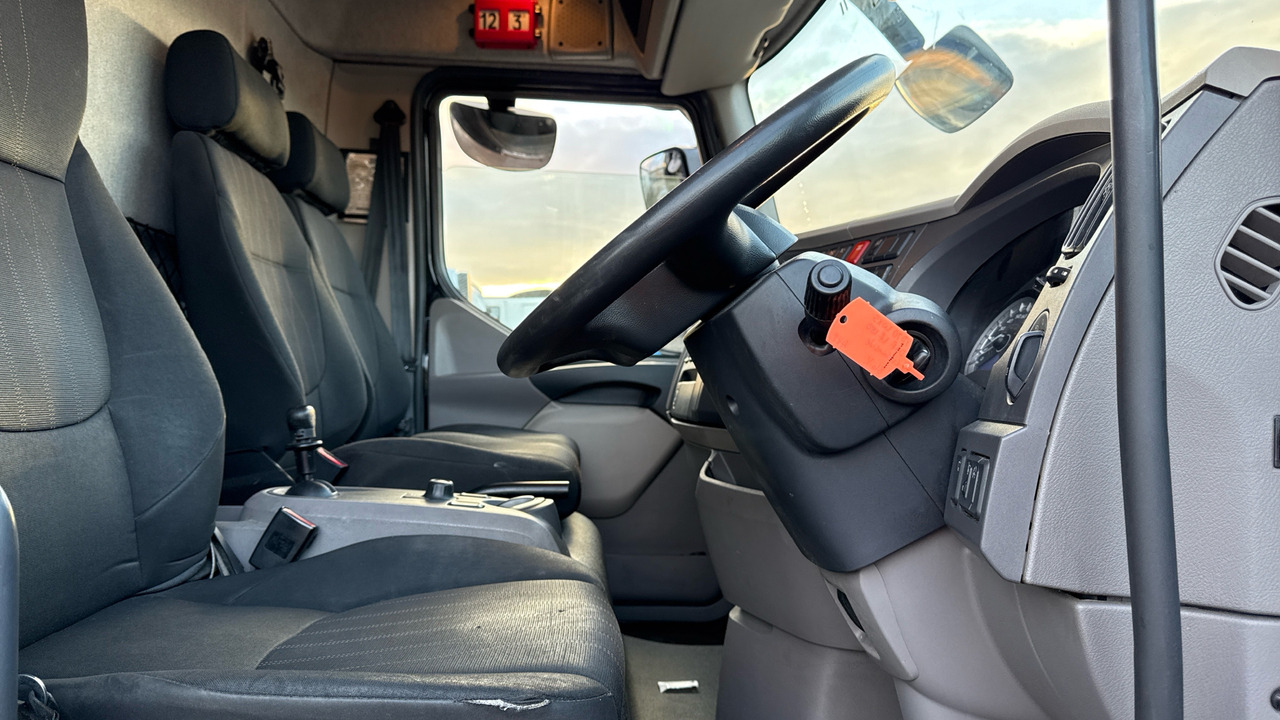 DAF LF 180 - Lastbil med presenning: billede 5 DAF LF 180 - Lastbil med presenning: billede 5