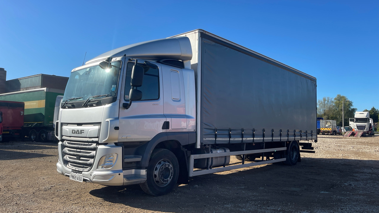 Daf CF 260 - Lastbil med presenning: billede 2 Daf CF 260 - Lastbil med presenning: billede 2