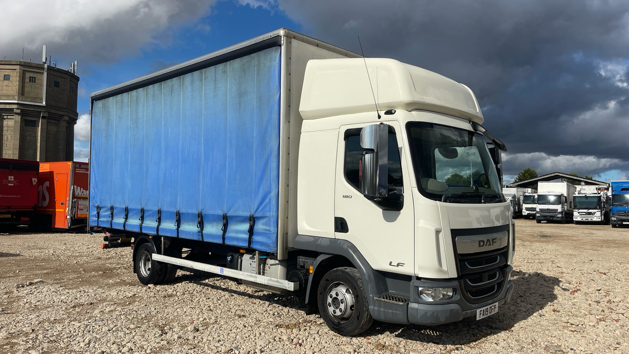 Daf LF 180 - Lastbil med presenning: billede 1 Daf LF 180 - Lastbil med presenning: billede 1
