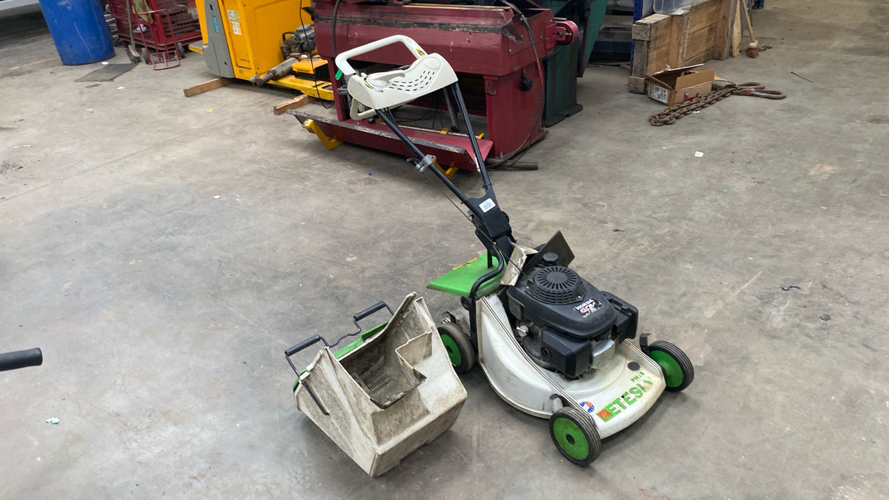 ETESIA PHTS MOWER, HONDA GCV 160 ENGINE - Bygningsudstyr: billede 1 ETESIA PHTS MOWER, HONDA GCV 160 ENGINE - Bygningsudstyr: billede 1