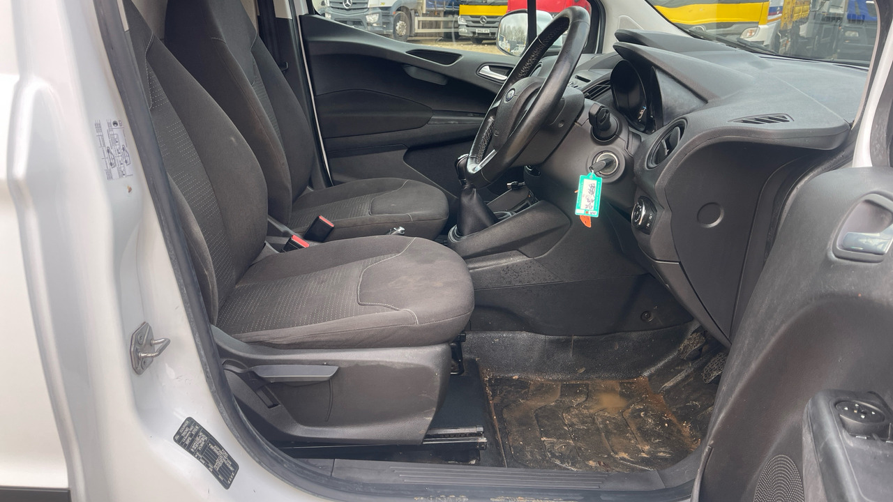 FORD TRANSIT COURIER 1.5 TDCI 95PS - Små varebil: billede 5 FORD TRANSIT COURIER 1.5 TDCI 95PS - Små varebil: billede 5