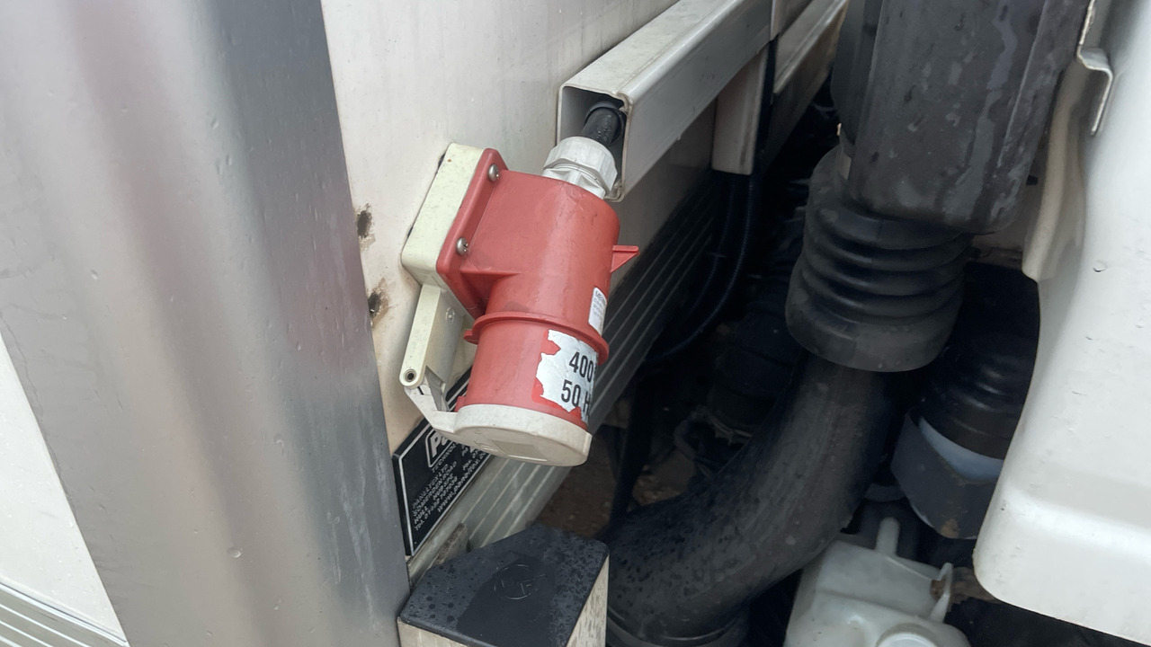 Kølevogn lastbil ISUZU N75 150: billede 11