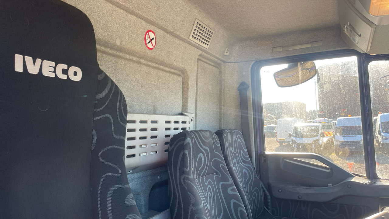 Lastbil med lad IVECO EUROCARGO  180E: billede 8