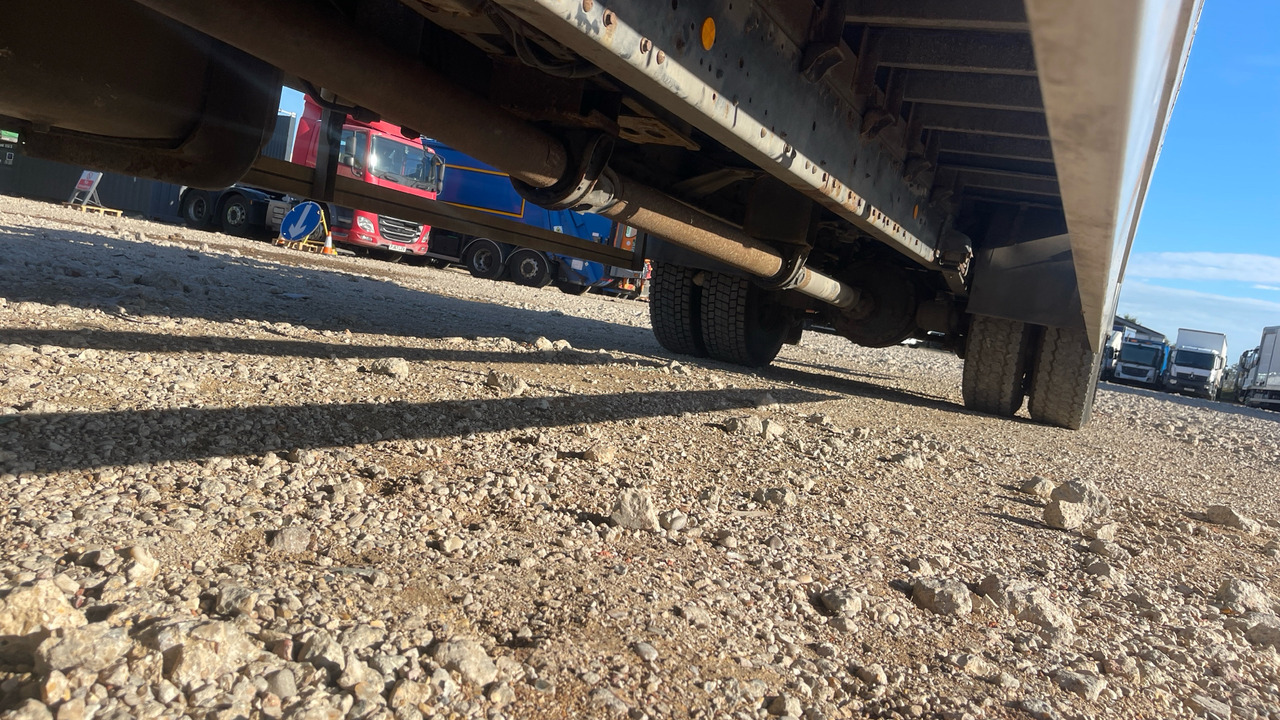 Lastbil med lad IVECO EUROCARGO  180E: billede 13
