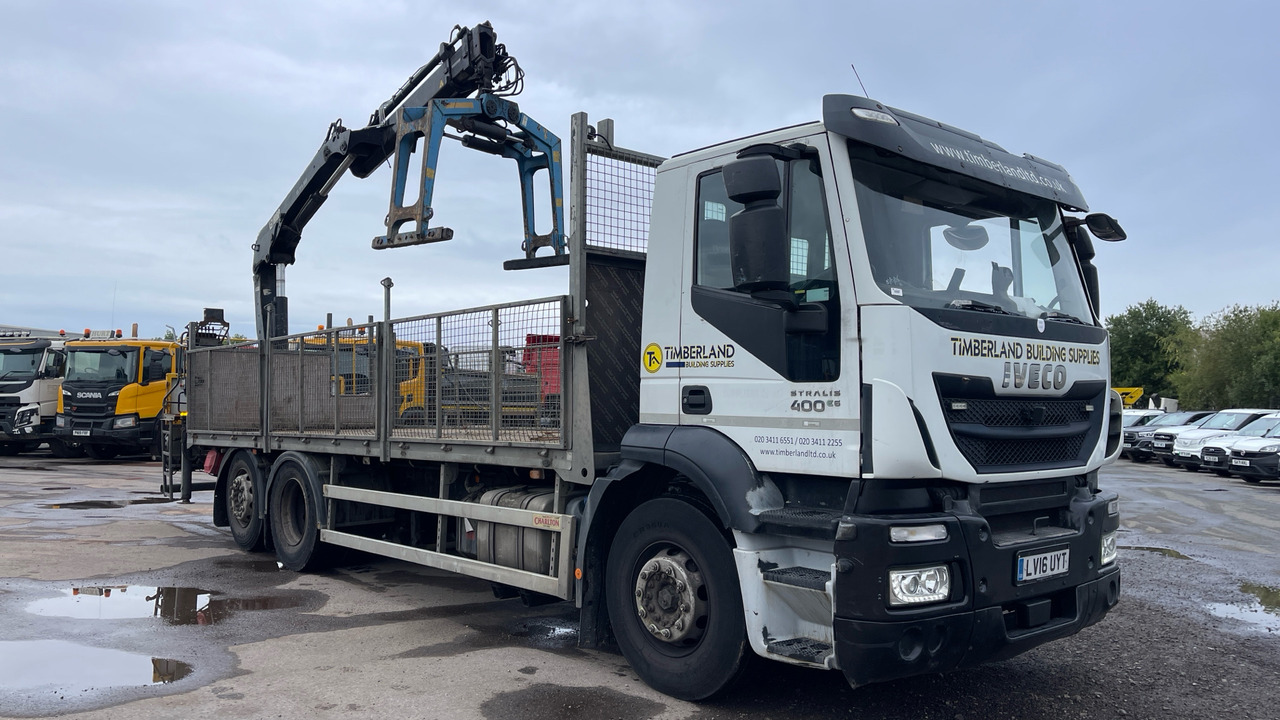IVECO STRALIS 400 - Lastbil med lad, Lastbil med kran: billede 1 IVECO STRALIS 400 - Lastbil med lad, Lastbil med kran: billede 1