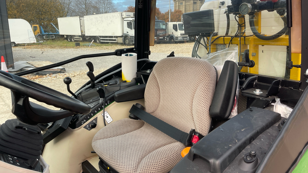 JOHN DEERE 2038R - Traktor: billede 5 JOHN DEERE 2038R - Traktor: billede 5