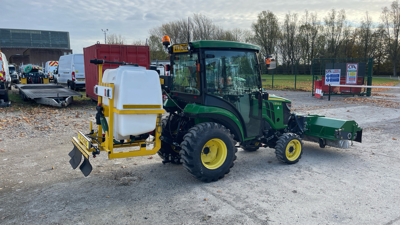 JOHN DEERE 2038R - Traktor: billede 4 JOHN DEERE 2038R - Traktor: billede 4