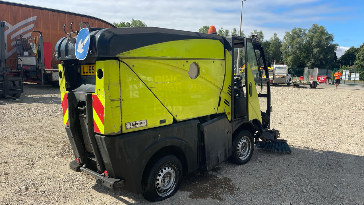 JOHNSTON  - Fejebil: billede 3 JOHNSTON  - Fejebil: billede 3