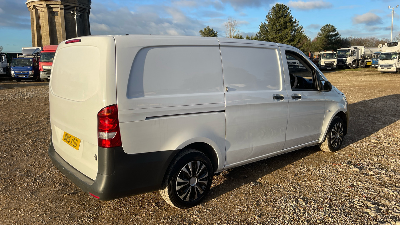 MERCEDES-BENZ VITO 114 CDI BLUE TEC - Små varebil: billede 4 MERCEDES-BENZ VITO 114 CDI BLUE TEC - Små varebil: billede 4