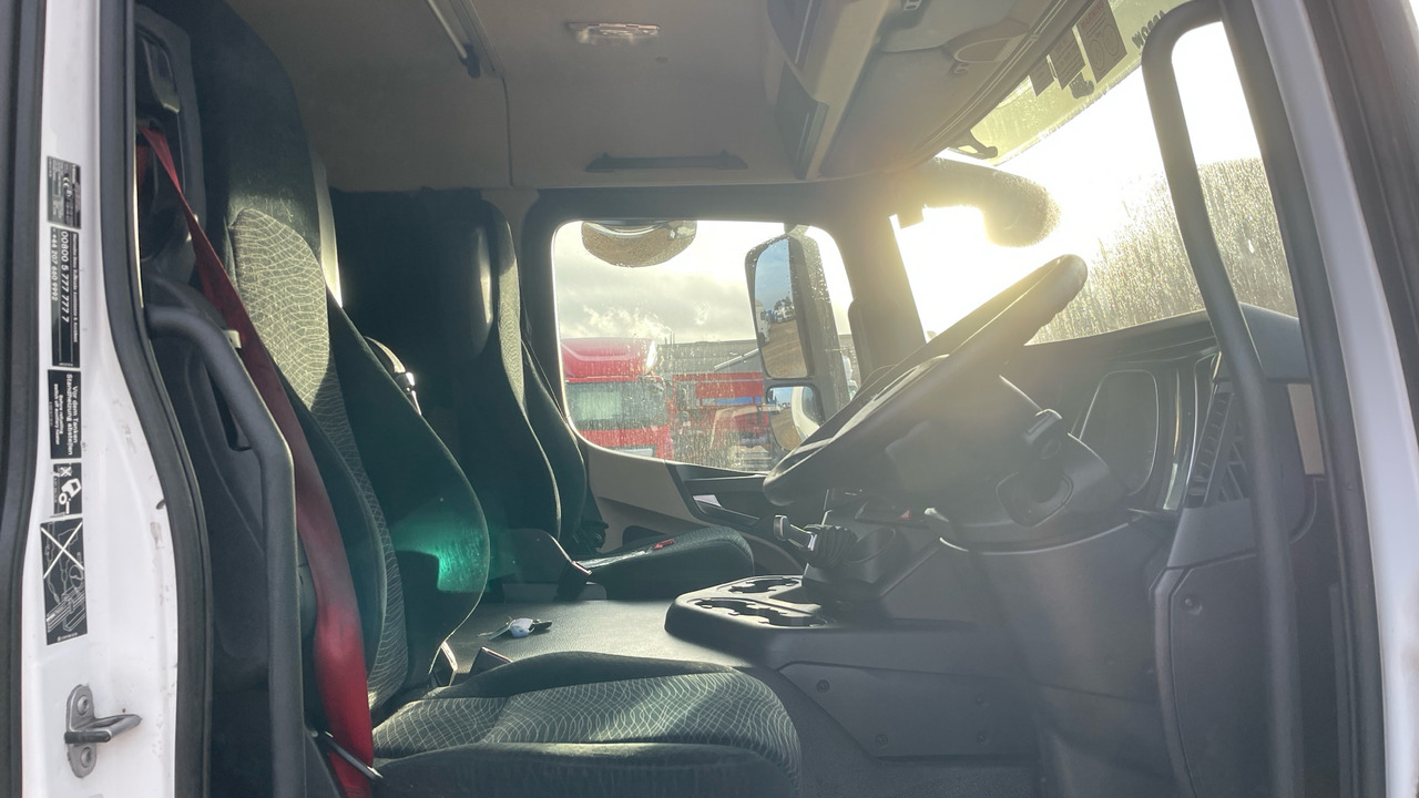 Mercedes-Benz Actros 1824 - Lastbil med presenning: billede 5 Mercedes-Benz Actros 1824 - Lastbil med presenning: billede 5