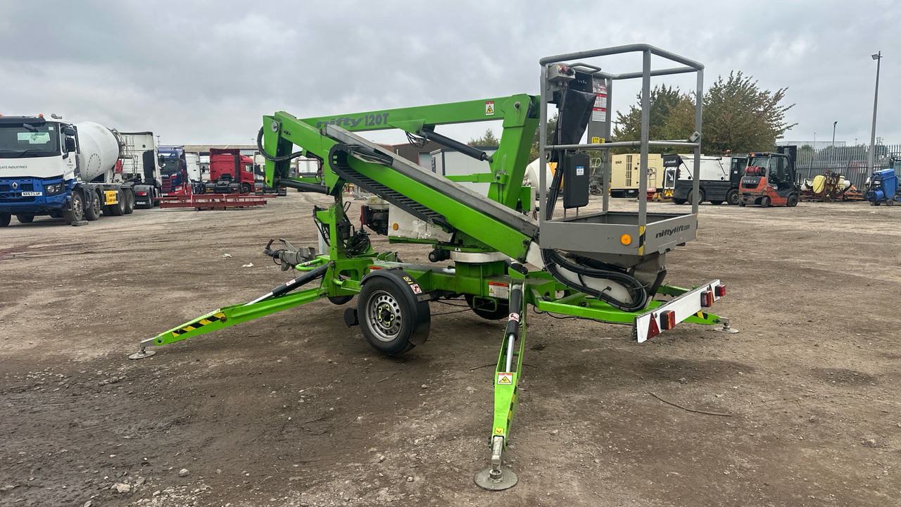 NIFTY 120T - Trailerlift: billede 1 NIFTY 120T - Trailerlift: billede 1