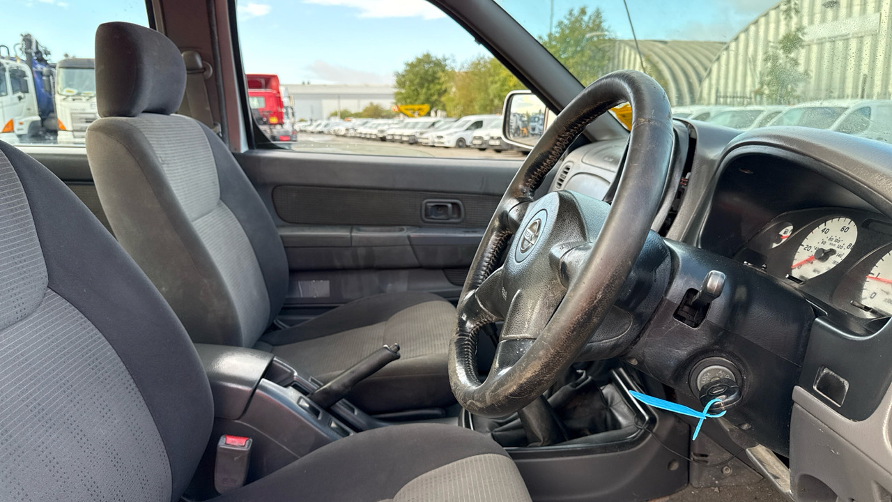 NISSAN D22 2.5 DI - Pickup, Mandskabsbil: billede 5 NISSAN D22 2.5 DI - Pickup, Mandskabsbil: billede 5