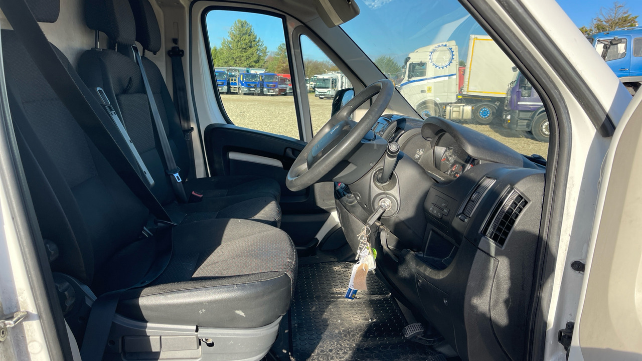 PEUGEOT BOXER 333 2.2 BLUE HDI 120PS - Små varebil: billede 5 PEUGEOT BOXER 333 2.2 BLUE HDI 120PS - Små varebil: billede 5