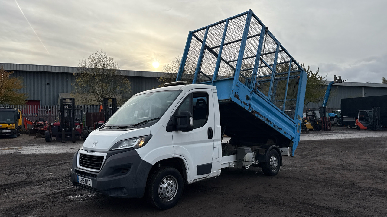 PEUGEOT BOXER 335 2.2 HDi 130ps - Ladbil med tip: billede 2 PEUGEOT BOXER 335 2.2 HDi 130ps - Ladbil med tip: billede 2