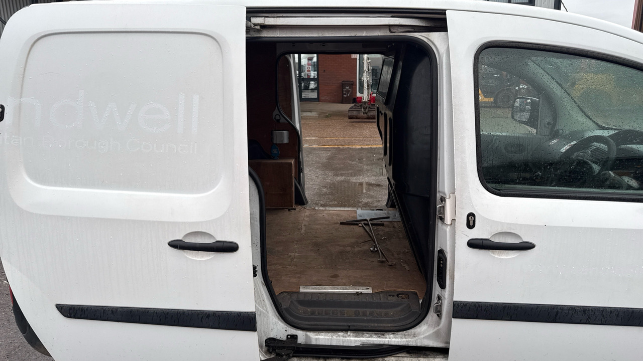 Små varebil RENAULT KANGOO ML19 DCI 70+: billede 18