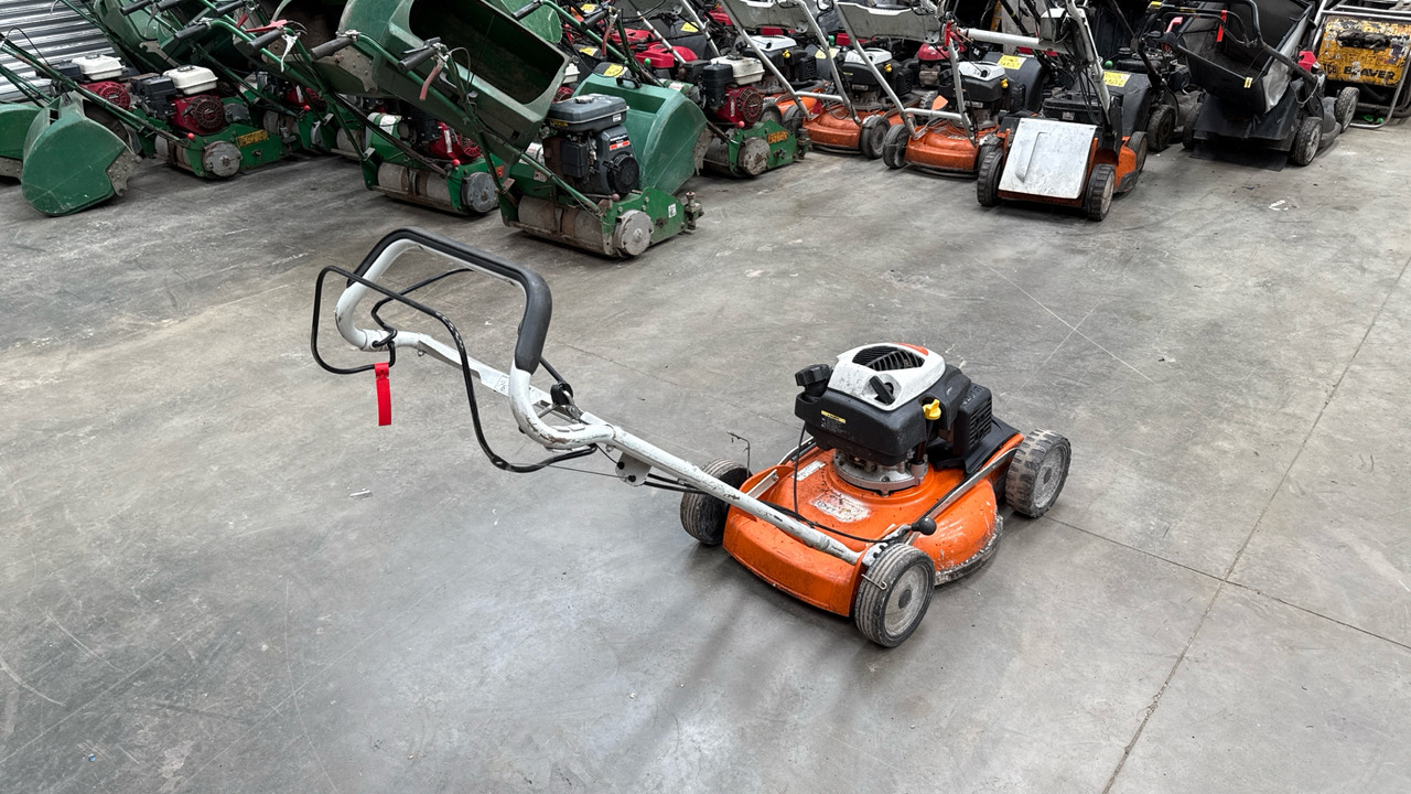 STIHL RM4 RTP - Plæneklipper: billede 4 STIHL RM4 RTP - Plæneklipper: billede 4