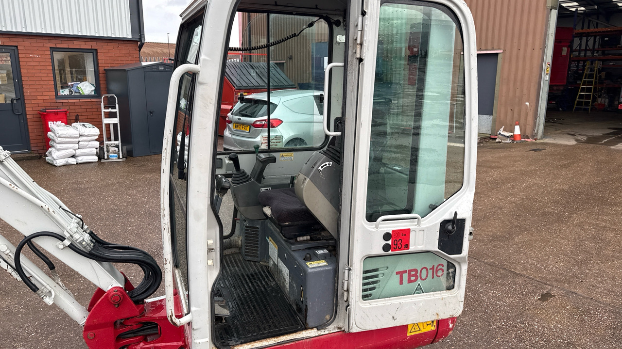 TAKEUCHI TB016 - Minigravemaskine: billede 5 TAKEUCHI TB016 - Minigravemaskine: billede 5