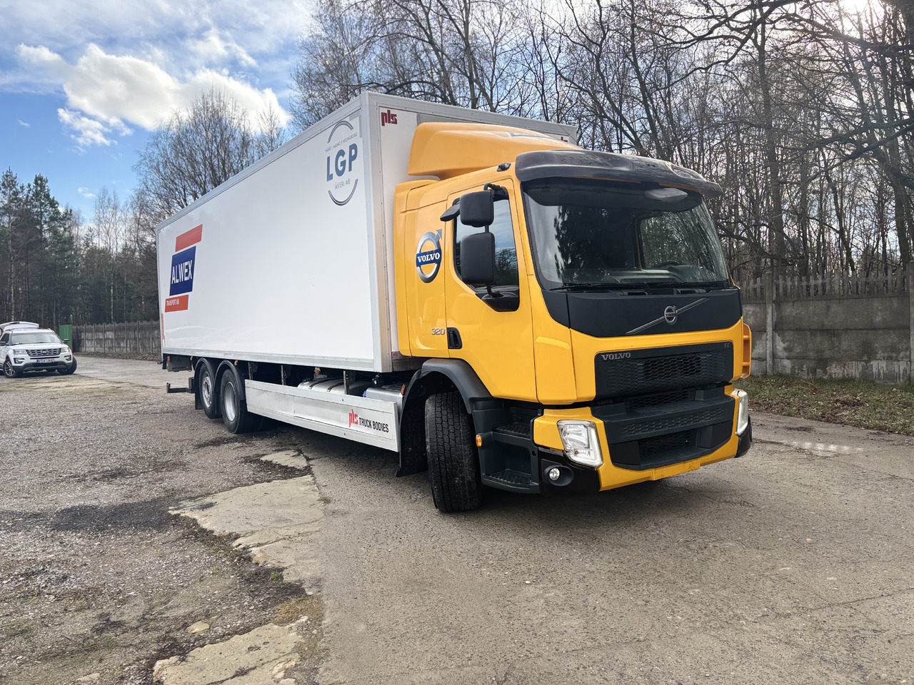 VOLVO FE 320 - Kølevogn lastbil: billede 2 VOLVO FE 320 - Kølevogn lastbil: billede 2