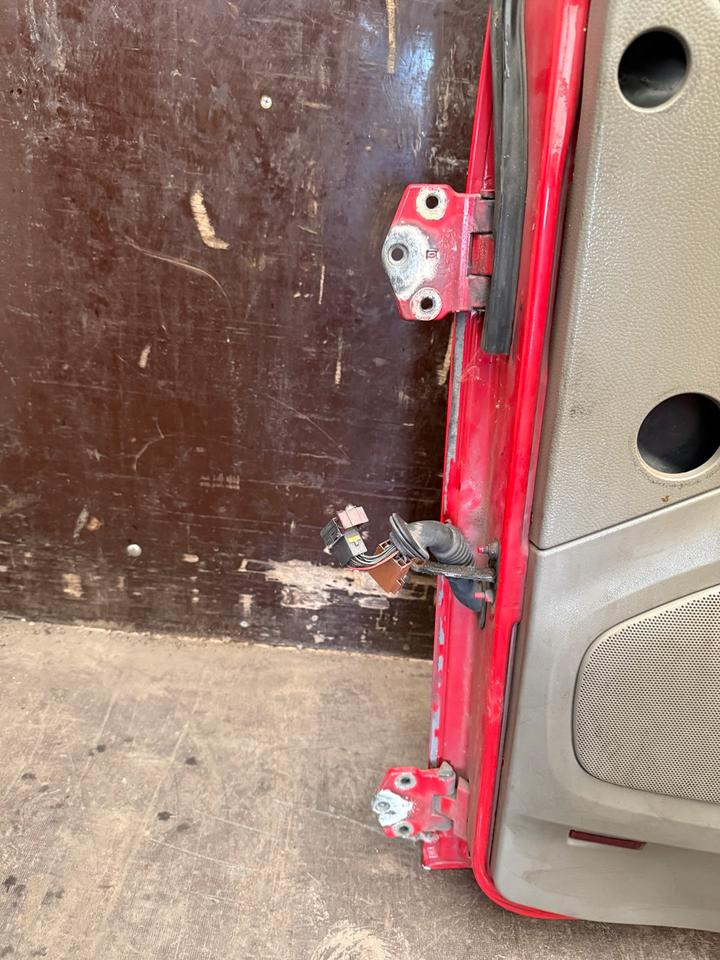 DAF XF 105,460 Beifahrertür Rot Spiegel Innenverkleidung LN 46 - Dør og reservedele for Lastbil: billede 4 DAF XF 105,460 Beifahrertür Rot Spiegel Innenverkleidung LN 46 - Dør og reservedele for Lastbil: billede 4