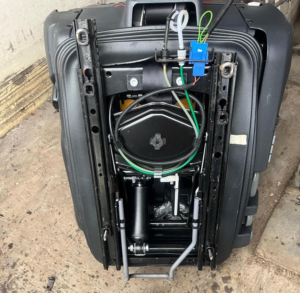 Sæde for Lastbil IVECO Stralis 450 Beifahrersitz: billede 6 Sæde for Lastbil IVECO Stralis 450 Beifahrersitz: billede 6