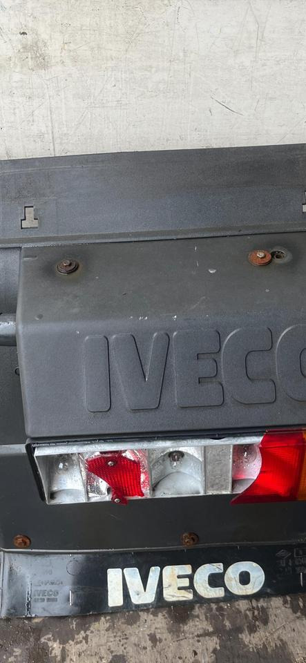 IVECO Stralis 450 Kotflügel vorne rechts 41299389 / 41299388 - Skærm for Lastbil: billede 3 IVECO Stralis 450 Kotflügel vorne rechts 41299389 / 41299388 - Skærm for Lastbil: billede 3