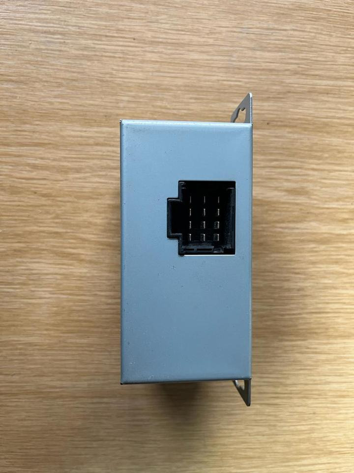 MAN BLAUPUNKT Audio Verstärker 7 607 273 007 - Kontrol blok for Lastbil: billede 4 MAN BLAUPUNKT Audio Verstärker 7 607 273 007 - Kontrol blok for Lastbil: billede 4