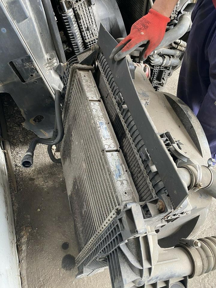 MAN TGL Kühlerpaket Wasserkühler Radiator Kühler - Køler for Lastbil: billede 2 MAN TGL Kühlerpaket Wasserkühler Radiator Kühler - Køler for Lastbil: billede 2