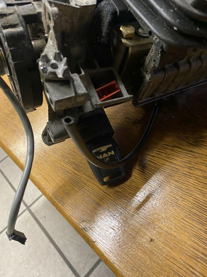 MAN TGL Lenksäule Lenkung mit Zündschloss & Schlüssel - Ratstamme for Lastbil: billede 3 MAN TGL Lenksäule Lenkung mit Zündschloss & Schlüssel - Ratstamme for Lastbil: billede 3