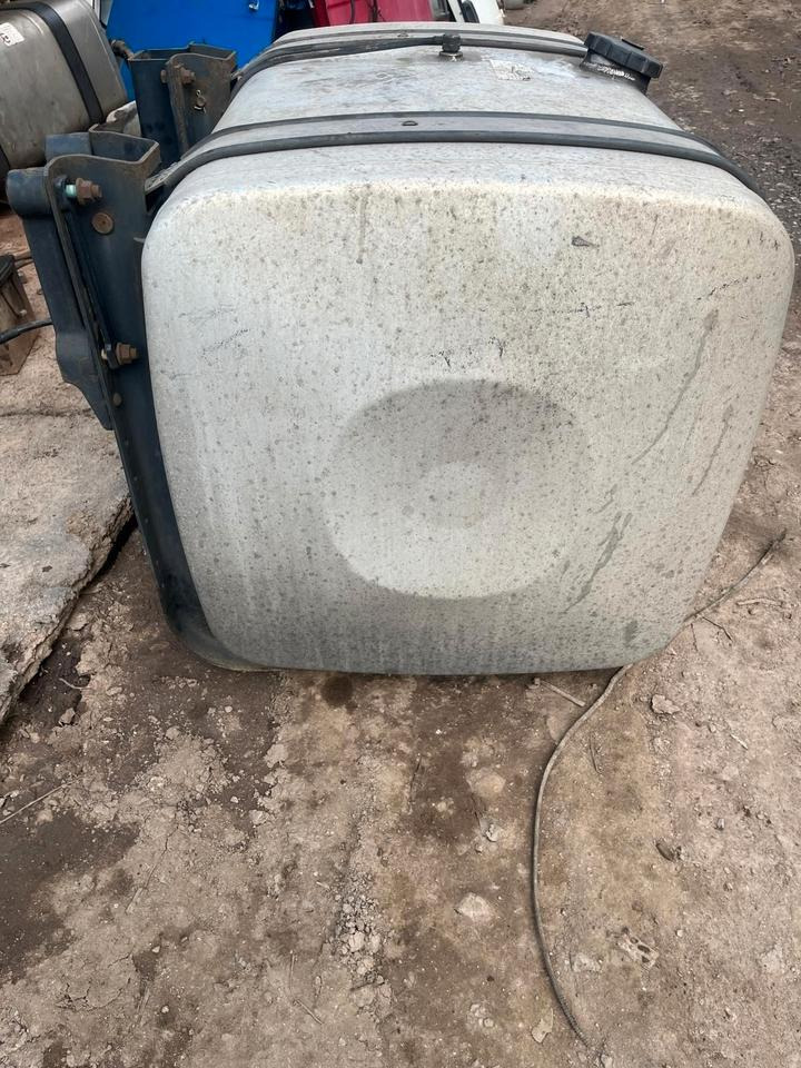 MAN TGX EU6 RN002 Dieseltank Tank Tankbehälter 460L - Brændstoftank for Lastbil: billede 4 MAN TGX EU6 RN002 Dieseltank Tank Tankbehälter 460L - Brændstoftank for Lastbil: billede 4