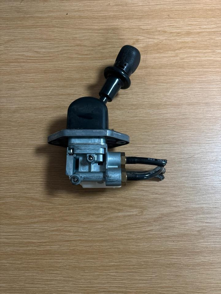 MAN WABCO Handbremsventil / Festellbremse 81.52315-6156 - Gearstang for Lastbil: billede 2 MAN WABCO Handbremsventil / Festellbremse 81.52315-6156 - Gearstang for Lastbil: billede 2