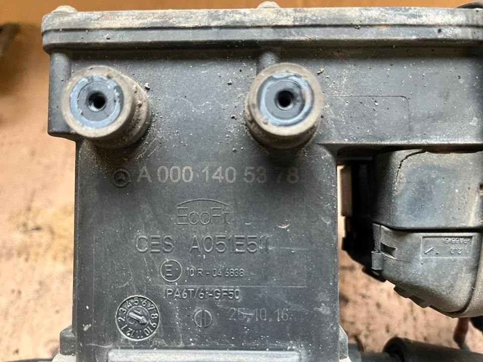 Mercedes Actros MP4 AdBlue Pumpe A0001405378 - Brændstofpumpe for Lastbil: billede 2 Mercedes Actros MP4 AdBlue Pumpe A0001405378 - Brændstofpumpe for Lastbil: billede 2