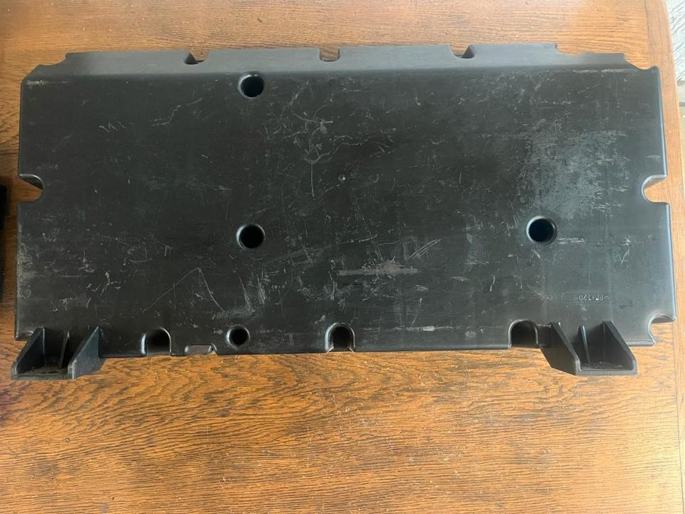 Mercedes Actros MP4 Subwoofer Soundsystem Bass A0018206202 - Instrumentbræt for Lastbil: billede 5 Mercedes Actros MP4 Subwoofer Soundsystem Bass A0018206202 - Instrumentbræt for Lastbil: billede 5