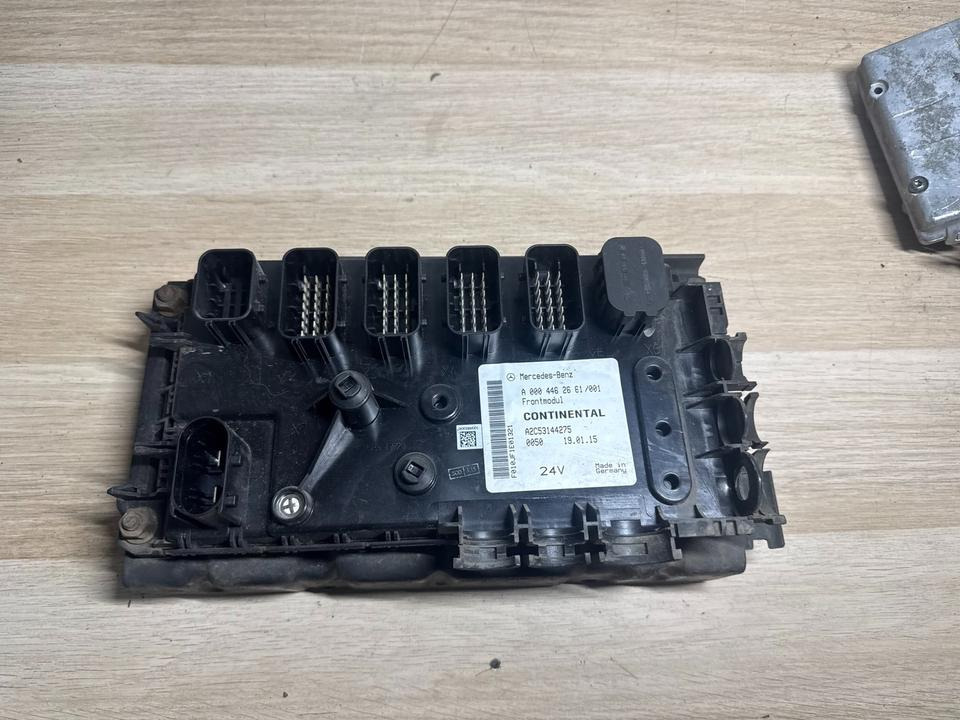 Mercedes Frontmodul CONTINENTAL A0004462661 - Kontrol blok for Lastbil: billede 2 Mercedes Frontmodul CONTINENTAL A0004462661 - Kontrol blok for Lastbil: billede 2